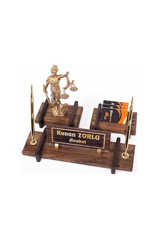 Avukata Ahşap Masa İsimliği Themis Heykel Ofis İsimlik Set