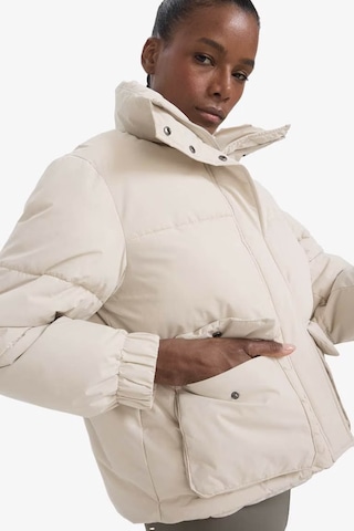 Defacto Su Geçirmez Oversize Fit Çıtçıtlı Şişme Bej Kadın Mont E9266ax/bg779 Bej