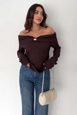 Noa & Noa Kadın Omuz Açık Toka Detaylı Bluz Burgundy Charm Kahverengi