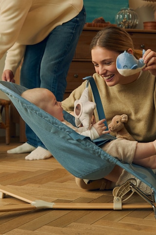 Kinderkraft Mımı Bebek Ana Kucağı Oyuncaklı Hafif, Lüks İskandinav Tasarımı