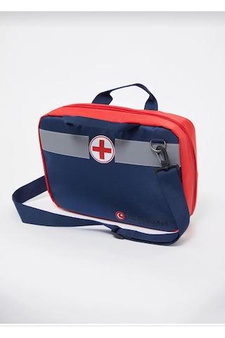 Kapsamlı Deprem Çantası Ritera Marka Telsiz İçerir.