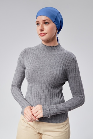 Kadın Tesettür Likralı Penye Dikişsiz Kaymaz Düz Bağlamalı Bone Açık Kot