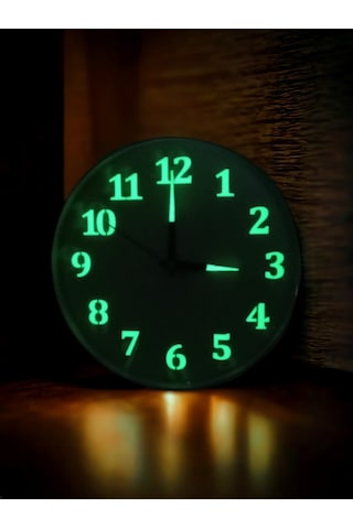 Fosforlu 22cm Duvar Saati 4 Adet Çanta 3 Adet Kek Kalıbı Hediyeli Beyaz