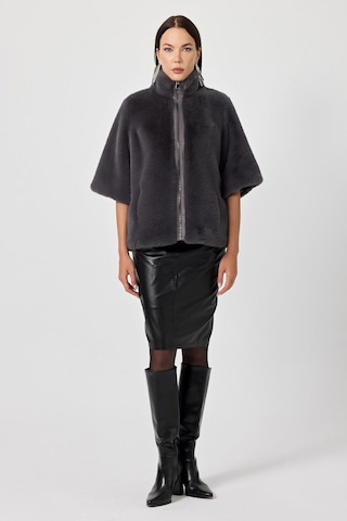 Cecilia Kül Gri Kadın Tüylü Mont 001