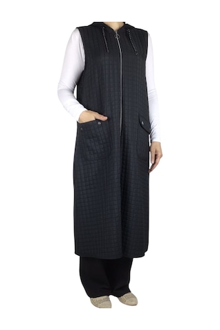 Önü Fermuarlı Kapüşonlu Üstten Cepli Kapitone Yelek Siyah