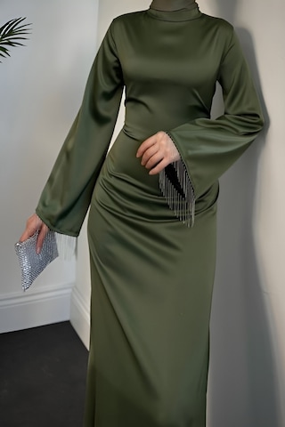 Kolları Zincirli Tesettür Yeşil