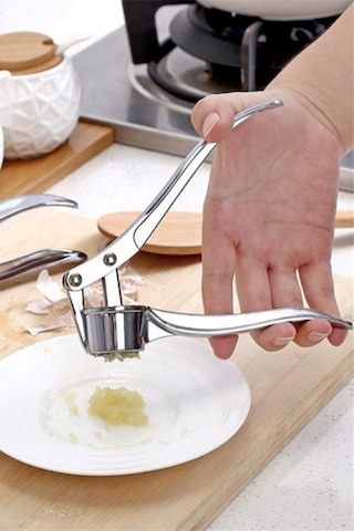 Sarımsak Ezici Hazneli Çelik Sarımsak Ezme Aparatı Yuvarlak Sarı