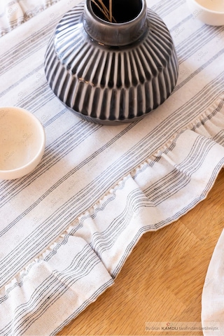 Siyah Süprem 40x125 Cm Vintage Fırfırlı %100 Keten Pamuklu Amerikan Runner Bej