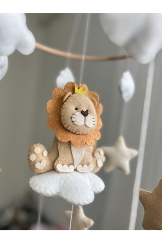 Dönence Müzikli Aslan Figürlü Bebek Beşik Süsü Müzikli Dönence