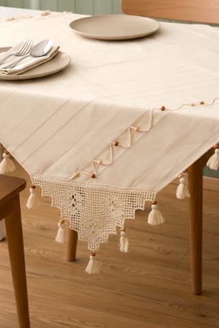 Boncuk Detaylı Güpürlü Kare Runner 90x90 Cm Krem