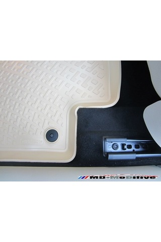 Skoda Octavia 3D Havuzlu Bej Paspas. 2013-