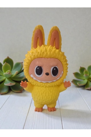 Labubu Figür 3d Model Sarı Ve Kırmızı 15 CM