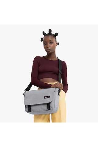 Eastpak Jr Omuz Askılı Postacı Çantası Sunday Grey Ek0000773631 Gri