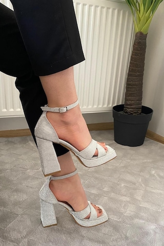 Preshley Kadın Luci Gümüş Simli Çapraz Bantlı 10 Cm Platfom Topuklu Aykkabı Gümüş