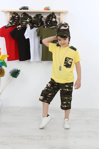 Mavi Boncukk Unisex Çocuk Kamuflaj Desenli Tişört Kapri Ve Bere 3'lü Takım Sarı