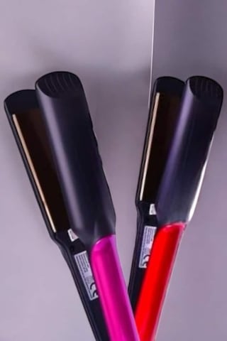 Yıpranma Karşıtı Döner Kablolu Saç Düzleştirici