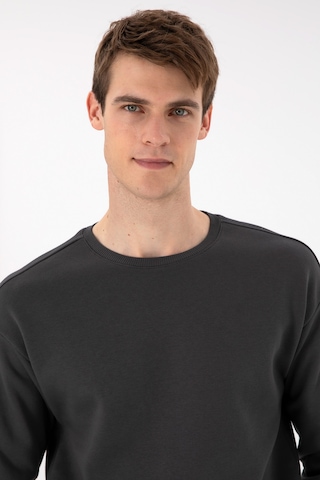 U.S. Polo Assn. Erkek Comfort Fit Bisiklet Yaka Antrasit Sweatshirt 50293438-VR006