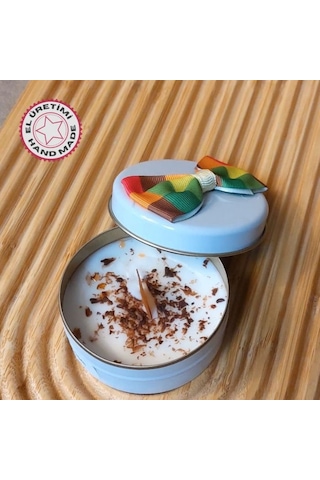 Uretti - Ayşe 7362 2279 El Yapımı Çikolata Kokulu Metal Kutuda Mum - 3 X 7 Cm Beyaz