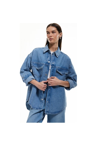 Koton Taş Detaylı Uzun Kollu Relax Fit Pamuklu Denim Ceket Bleach 5sal50005md Açık Mavi