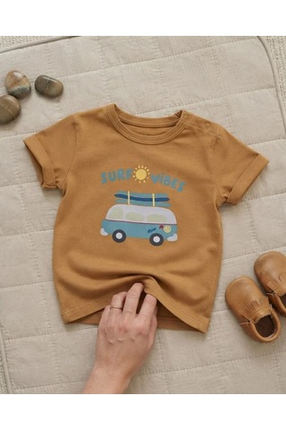 Tuffy Camel Erkek Bebek Süprem Kısa Kollu Tişört Sarı Renk Surf Desenli Vizon