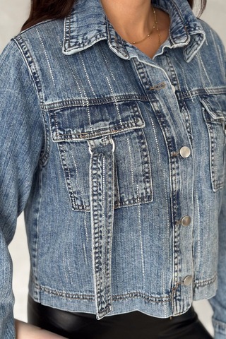 Femelle Kadın Mavi Çift Cepli Pul Detaylı Denim Kısa Kot Ceket Lacivert