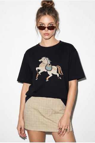Shade Kadın Figürlü Nakış Ve Boncuk Detaylı Oversize T-shirt 2222 60286121 - Siyah
