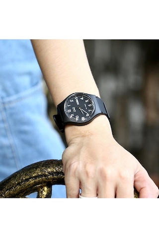 Q&Q QCG21204 Siyah Rakamlı Su Geçirmez Çift Takvimli Kol Saati
