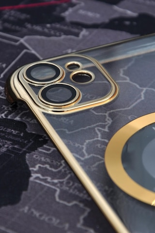 Apple Uyumlu iPhone 11 Uyumlu Altın Sarı Gold Renkli İnce Kenarlı Şeffaf Sert Kapak Kılıf Sarı -