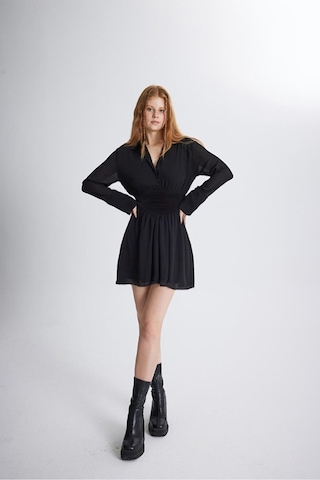 Fashion Cocktail Gömlek Stil Düğmeli Yakalı Belden Oturtmalı Transparan Üst Kloş A Formlu Skater Şifon Gece Elbisesi Siyah