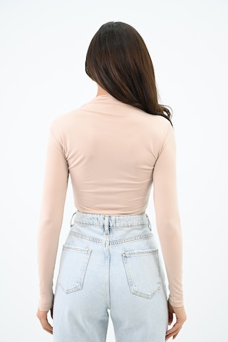 Kadın Dik Yaka Drapeli Kapaklı Crop Bluz 1655-24 001