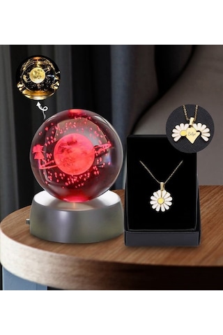 İsme Özel Satürn Çemberinde Yürüyen Kız Işıklı Cam Küre 8cm 6cm Kolye Hediyeli