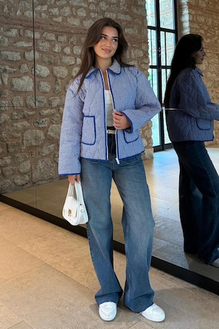 Mavi Pötikareli Cepli Kadın Mont Mg2488 Mavi