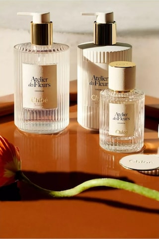 Chloe Atelier Des Fleurs Hysope Parfümlü Vücut Losyonu 300ml, Nemlendirici Ve Çiçeksi Koku Vücut Losyon Ve Kremleri