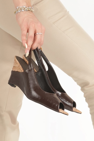 Asmi Shoes Kadın Feta Kahverengi 7 Cm Topuklu Arkası Açık Ayakkabı