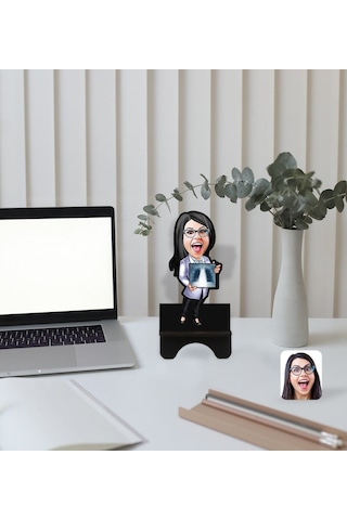 Kişiye Özel Kadın Radyolojist Karikatürlü Ahşap Biblo Telefon Sta