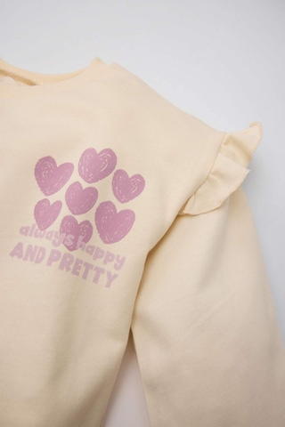 DeFacto Kız Bebek 2'li Takım Kalp Desenli Sweatshirt Beli Lastikli İspanyol Paça Tayt D2860A524AUER99