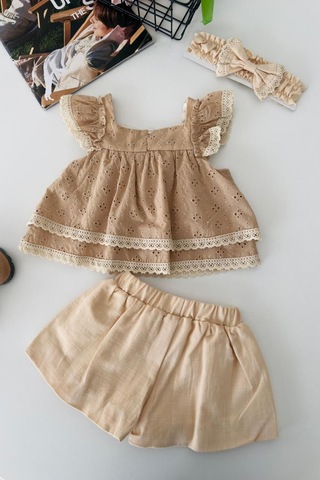 Miniğimin Cicileri Vintage Dantel İşlemeli Kız Bebek Şortlu T... Bej