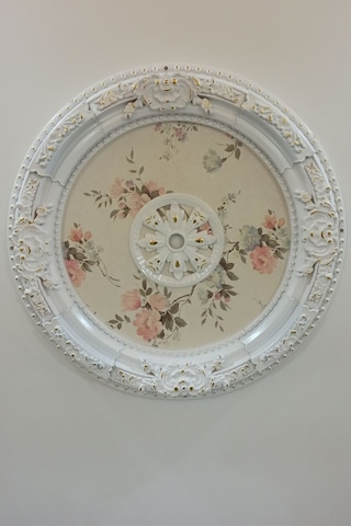 90 Cm Oval Beyaz Altın Saray Tavan