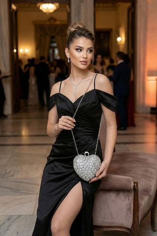 Vivazzaluxe Kalp Model Kristal Taşlı Küçük Boy Düğün Nişan Kadın Abiye Çanta Gümüş