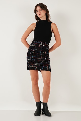 Lela Tüvit Desenli Slim Fit Yüksek Bel Mini Boy Bayan Etek 5866436 Siyah