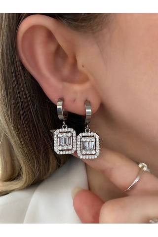 Baget Zirkon Taşlı Çelik Kararmaz Küpe Çifti Altın