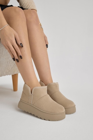 Kalın Poli Taban İçi Astarlı Süet Görünümlü Kadın Bej Günlük Bot Tbprf005 Bej