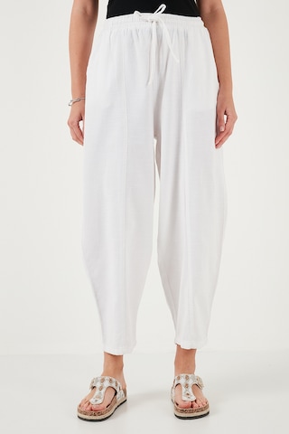 Lela Pamuklu Relaxed Fit Normal Bel Daralan Paça Bayan Pantolon 668Yp5198 Beyaz