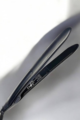 Ev Ve Profesyonel Kullanıma Uygun Led Ekranlı Düzleştirici