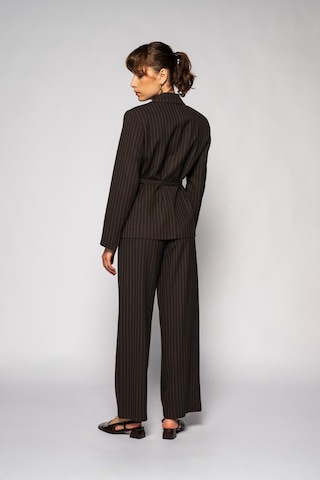 Kadın Acı Kahve Çizgili Gül Detaylı Blazer Acı Kahve