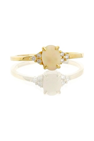 Opal Oval Tektaş Pırlanta Yüzük Sarı