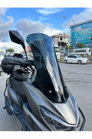 Motocam Küba Newlight 50 Pro Ön Cam 2023-2026 Model 68cm Siyah Renkli 4mm Orta Boylu