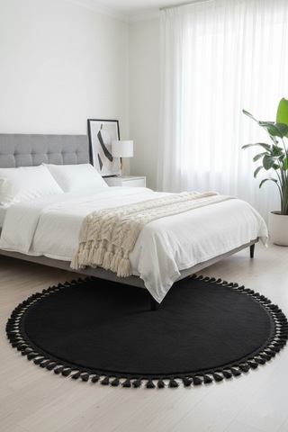 Comfort Yuvarlak Ponpon Saçaklı Peluş Halı Yatak Odası- Çocuk Odası- Antre- Yemek Odası Kaymaz Taban Siyah