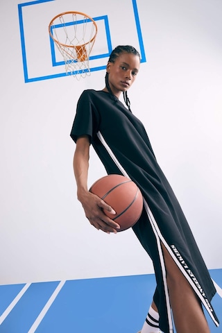 Defacto NBA Los Angeles Lakers Oversize Geniş Kalıp Kısa Kollu Pike Midi Elbise B9962AX24SM Siyah