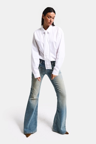 Itsbasic Kadın Beyaz Oversize Kravat Detaylı Özel Tasarım Bol Kesim Gömlek
